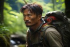 登山失联后自行走出险境，挑战人生征途，重获文明之光