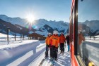 冬日滑雪大冒险之旅：挑战自我，我们一起的大冒险