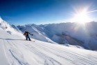 滑雪大冒险之旅：挑战自我，梦想成真的激情体验