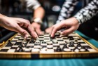 跳棋挑战赛：指尖智慧对决，经典激情一夏