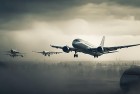 美机场两飞机险相撞 高空惊魂记
