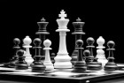 黑白棋对决：棋局策略分析与人生哲理感悟
