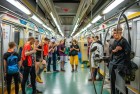 地铁跑酷友谊赛：地铁线上的激情挑战与街头风采