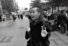 孩子玩火点燃沙发，挑战与英雄的成长之旅，我们一起守护家园
