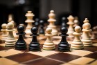 帝国时代象棋元素与象棋博弈：智慧与战争文明的碰撞——以最后生还者为鉴