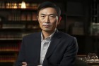 郭敬明500万股资产冻结，挑战中坚守梦想，新作品引期待，粉丝陪伴下的英雄之旅